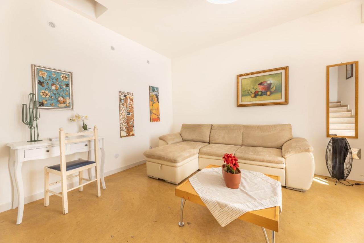 Dimora Il Castello Appartement Racale Buitenkant foto