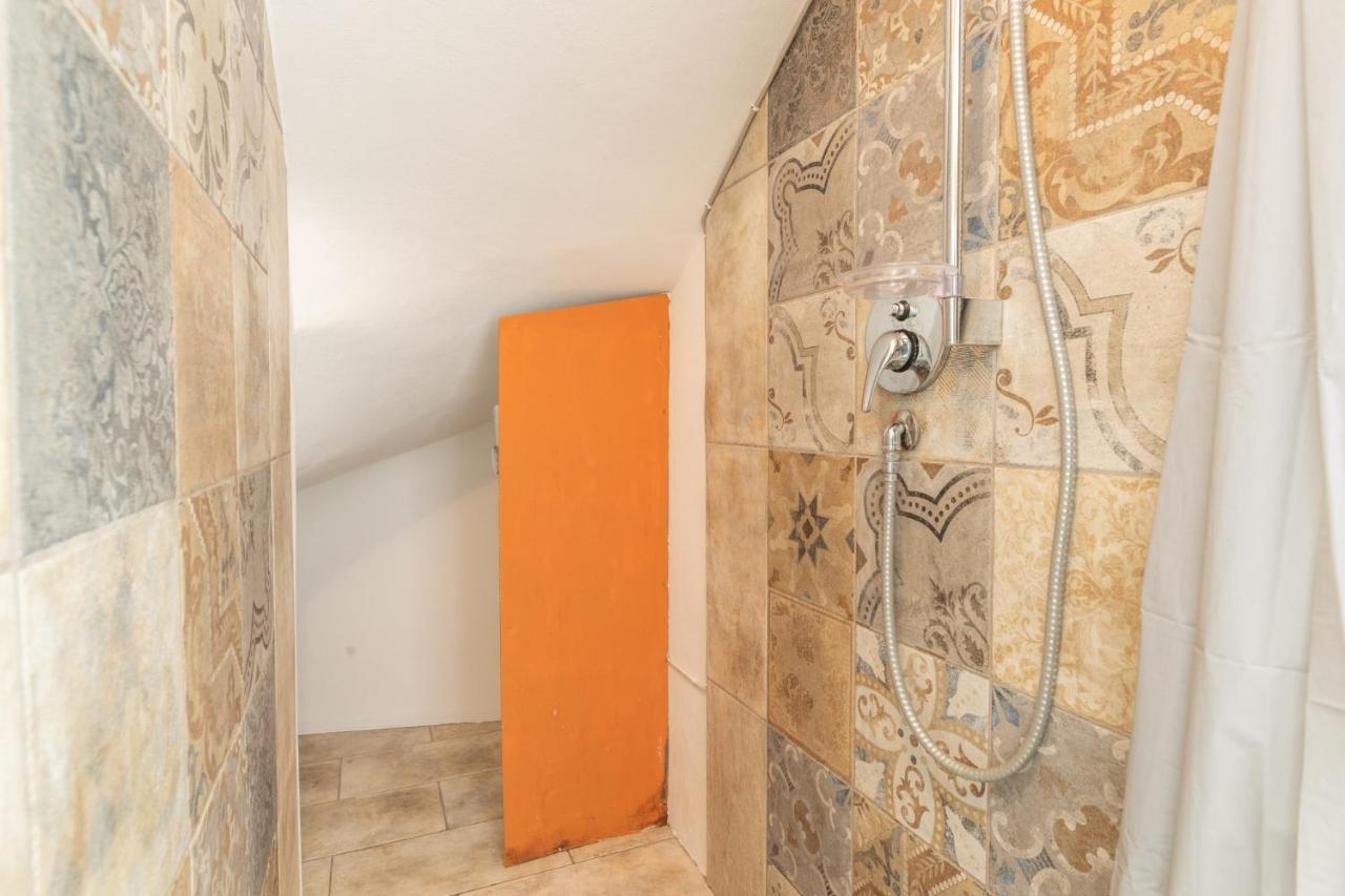 Dimora Il Castello Appartement Racale Buitenkant foto